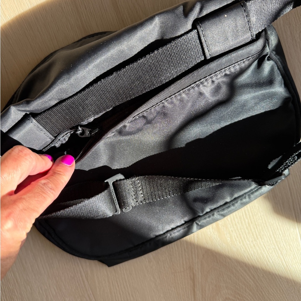 Lululemon waist or crossbody bag. 10x7 inches. - Picture 5 of 5